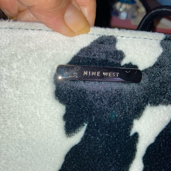 Nine West faux fur cow pattern purse/shoulder bag and wallet - Picture 5 of 10